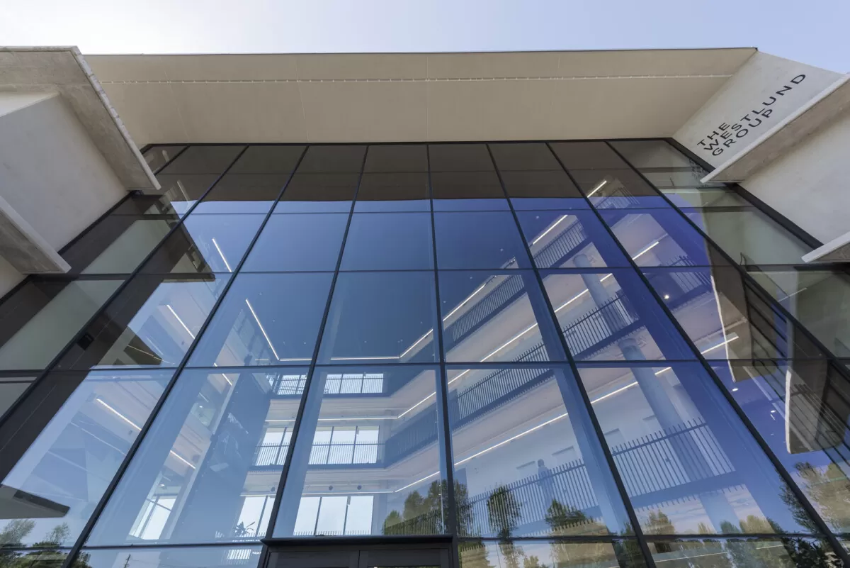 Aluminium and Glazing Services in Makkah