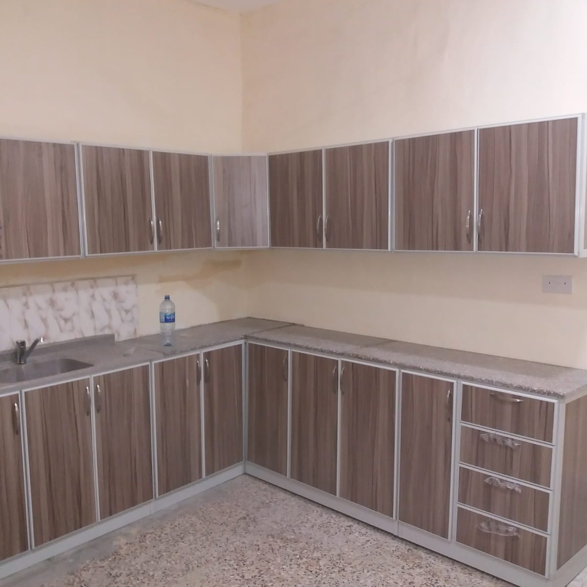 Aluminum Kitchen Cabinets in Makkah